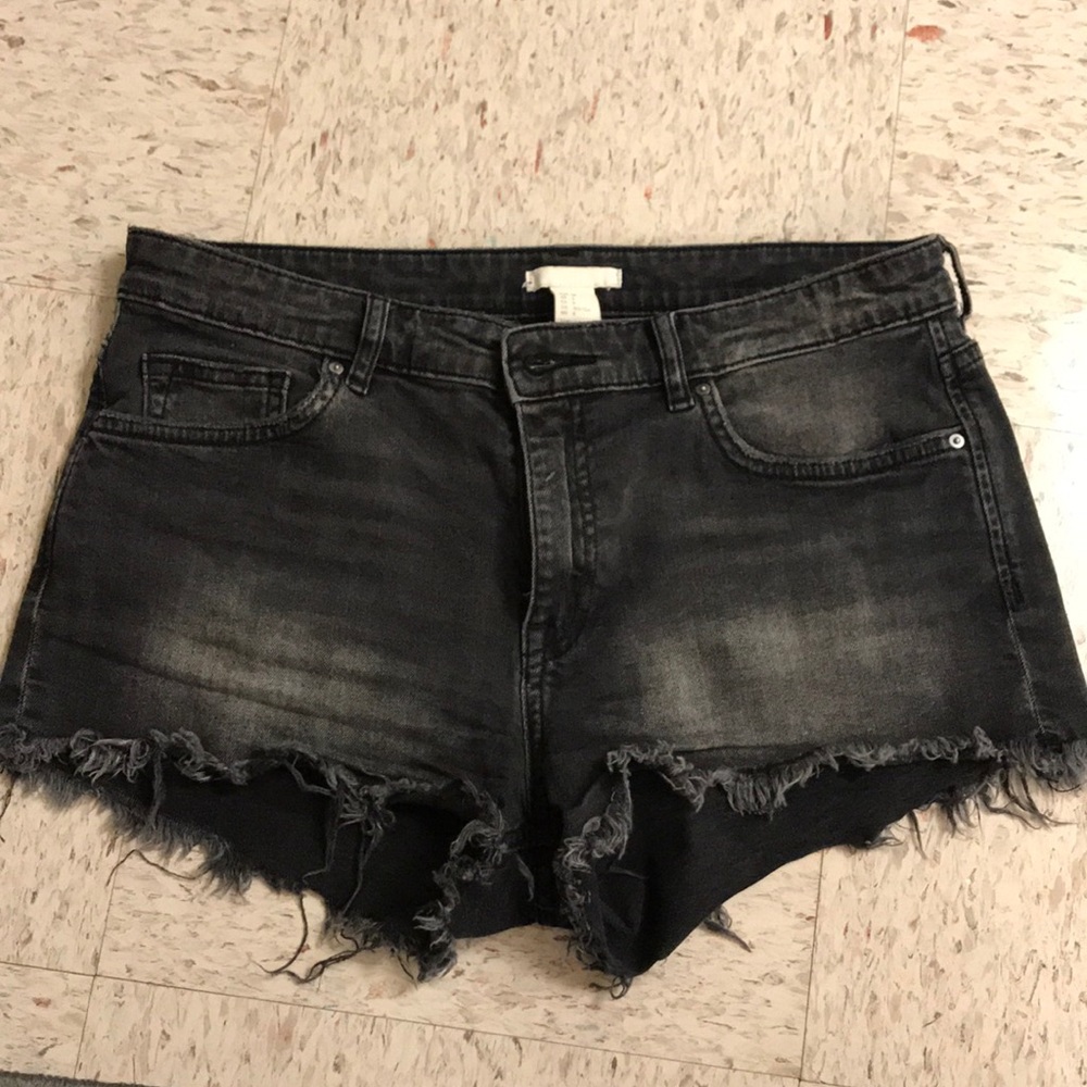 Mid rise shorts